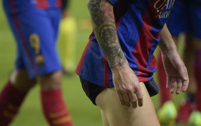 El Barça estrenará equipación para acabar la Champions en verano: tanga y camiseta con tirantes con el ombligo al aire