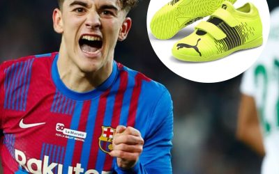 Gavi recibe de Papa Noel unas zapatillas con velcro
